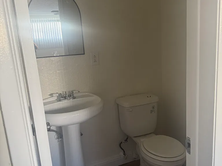 350 W Chino Canyon Rd #11 — Photo 6