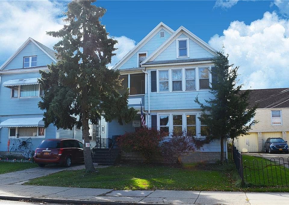 2nd image of 218 Skillen St