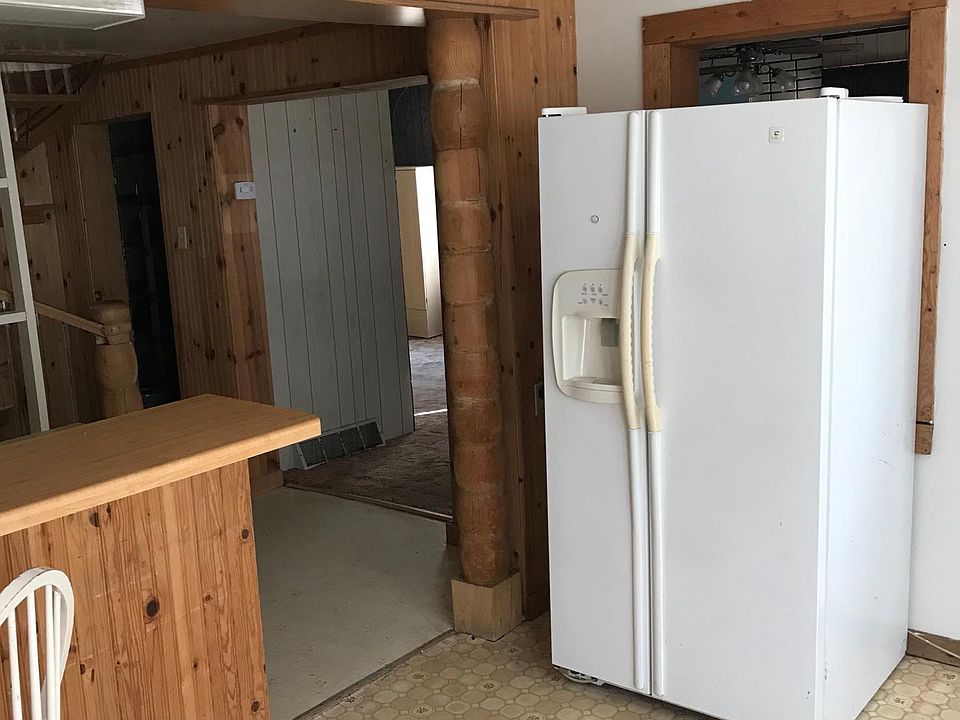 2nd image of 1514 Douglas St #0