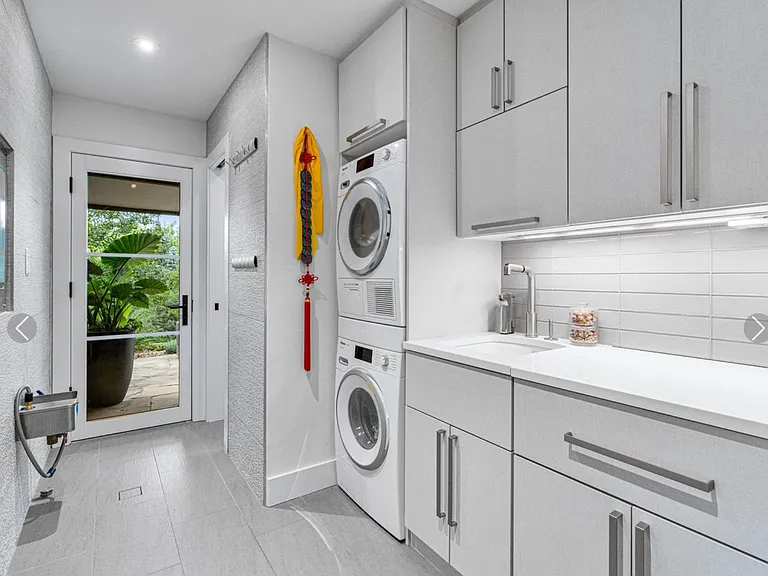 Main House Laundry (There's also another laundry station in Primary Suite)
