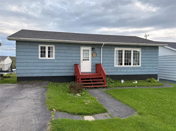 30 LeGrow Street, Port Aux Basques, NL A0M1C0