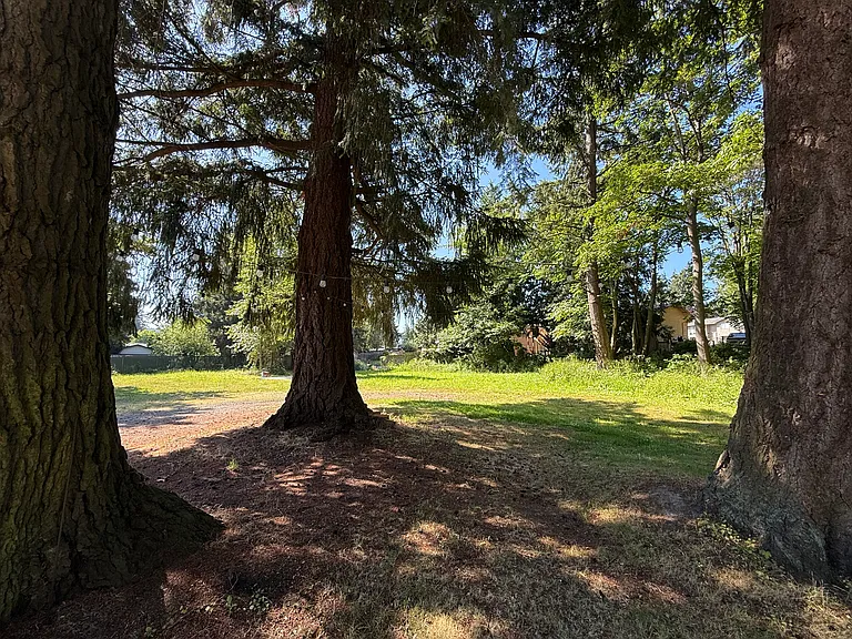 1816 E Fir St — Photo 18