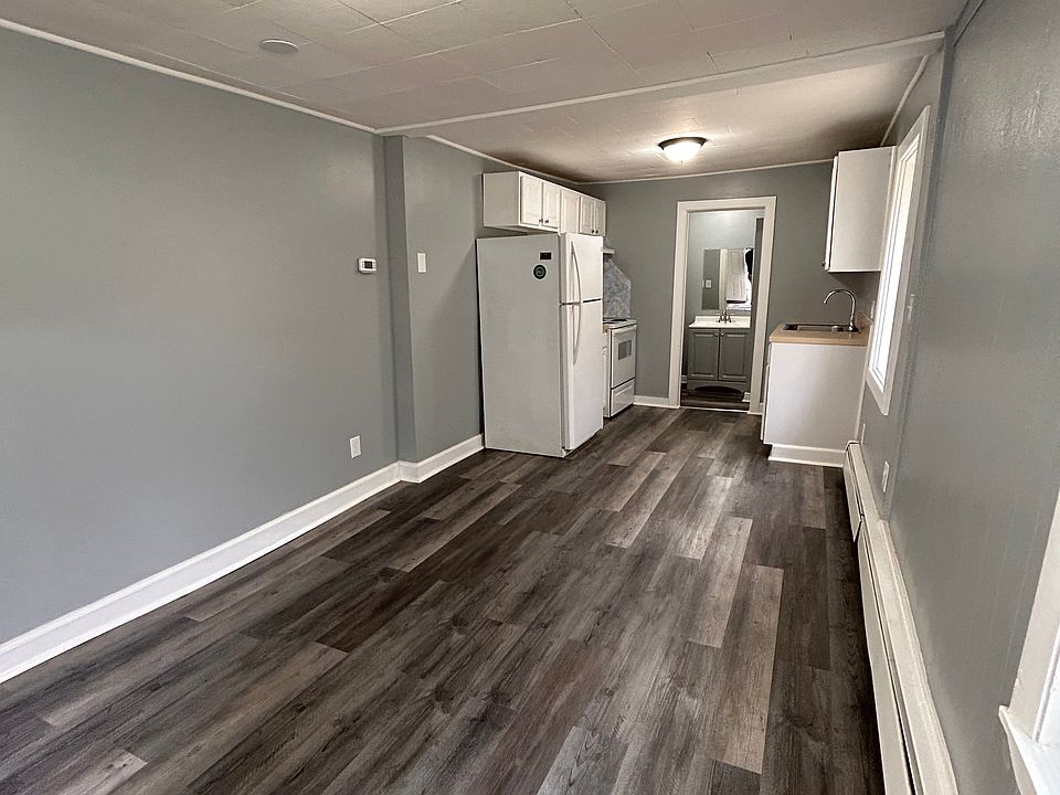 1st image of 27 Cottage St #1