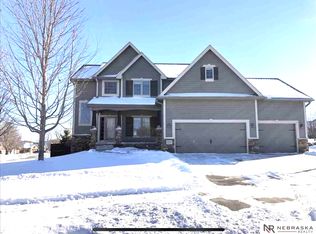 10201 Spyglass Dr, Omaha, NE 68136