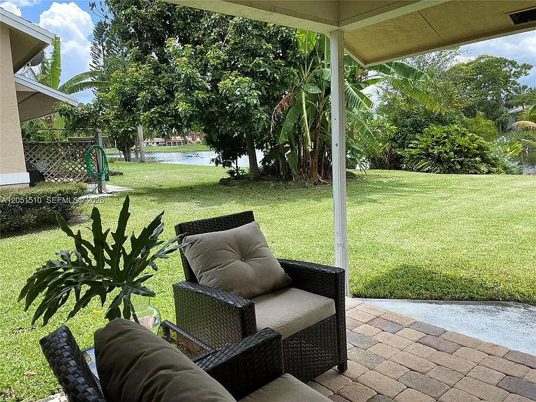 12686 Westhampton Cir #12686 — Photo 1
