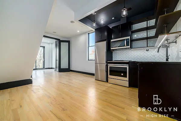 Rented by Brooklyn High Rise LLC | media 2