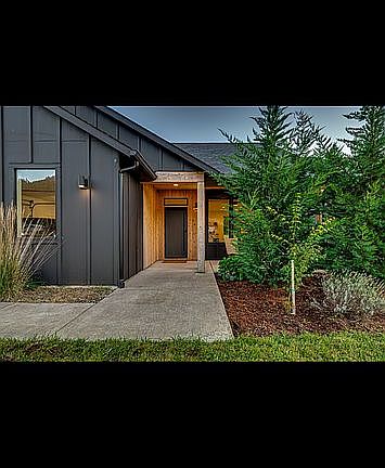 3rd image of 192 Stuart Field Ln