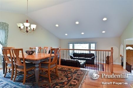 3rd image of 1949 Sunnyside Cir