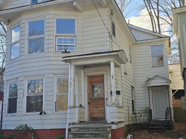 19 Rumford Avenue, Rumford, ME 04276