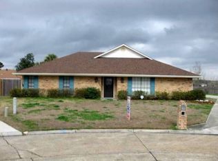 105 Mechant Dr, Houma, LA 70363