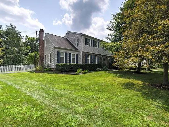 20 Paddock Dr, Lawrence Township, NJ 08648