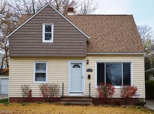 19607 Ridgewood Ave, Warrensville Heights, OH 44122
