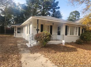 313 Oakridge Ave, Fayetteville, NC 28305