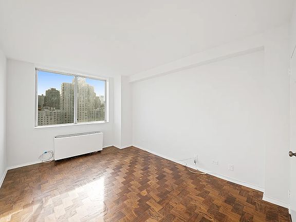 4th image of 515 E 79th St APT 21B