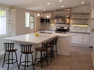 356 Villanova Rd, Costa Mesa, CA 92626