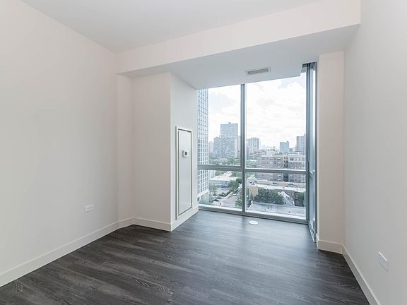 3rd image of 810 W Agatite Ave #1311