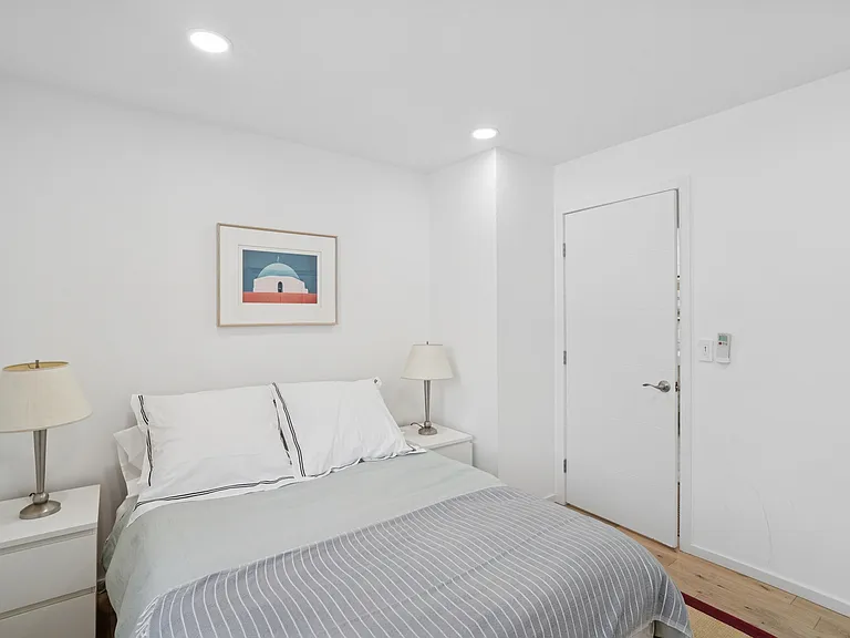 45 Fairlawn Dr — Photo 18