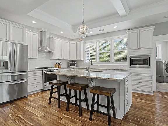 3rd image of 5705 Groveton Ct