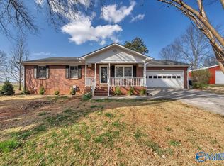 103 Cepha Dr, Hazel Green, AL 35750