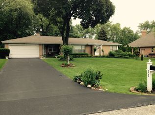 302 W Ridge Ave, Prospect Heights, IL 60070