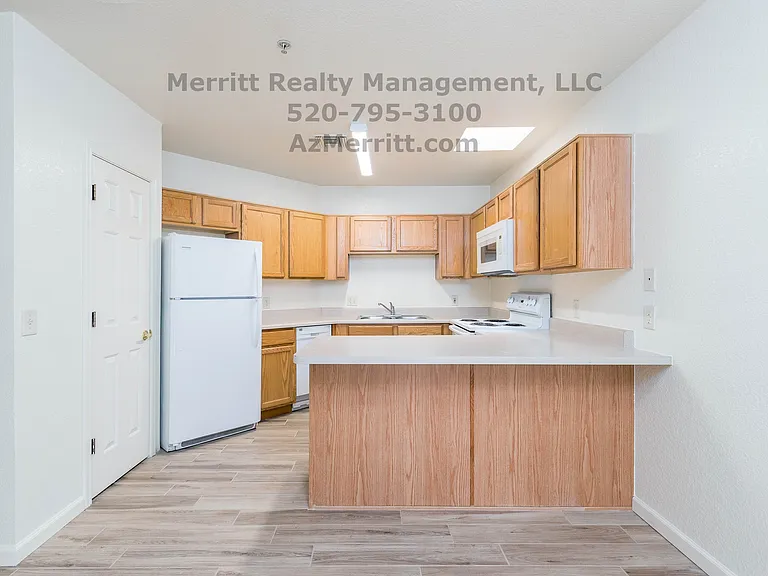 1204 N Winstel Blvd #8 — Photo 14