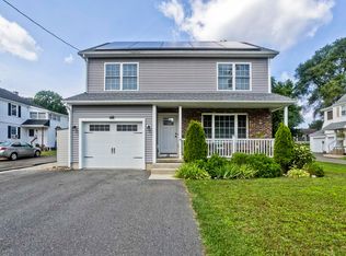 15 Lombard Ave, East Longmeadow, MA 01028