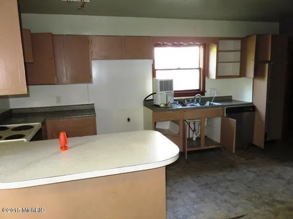 403 N Park St, Union City, MI 49094