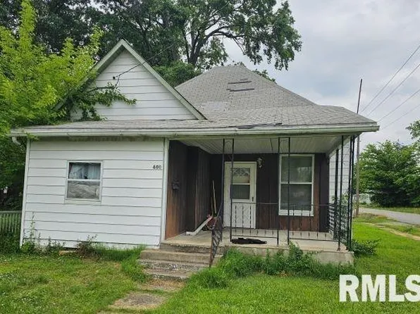 600 W Parish St, Harrisburg, IL 62946