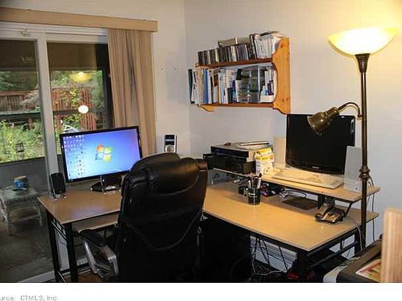 3rd image of 672 Brewer St