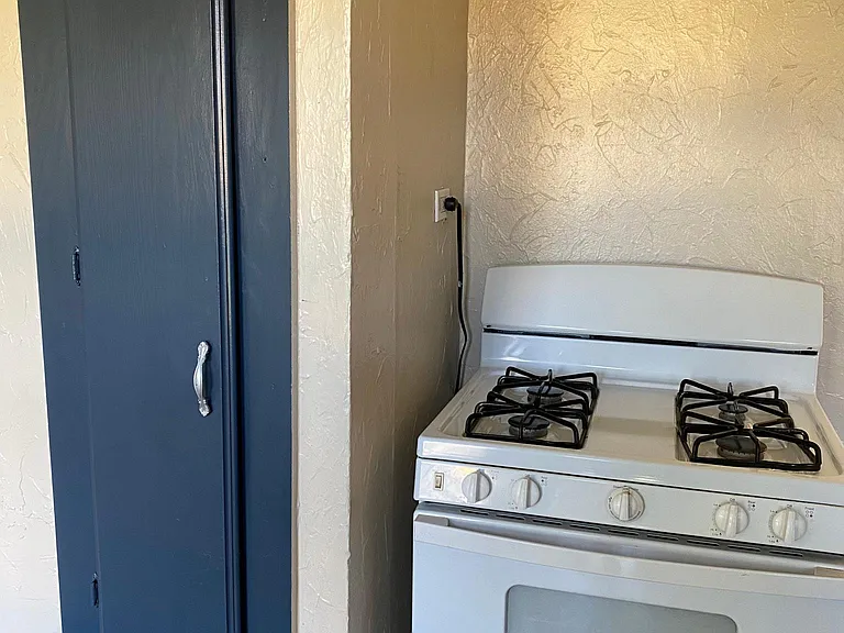 3212 S Dumas Ln — Photo 3