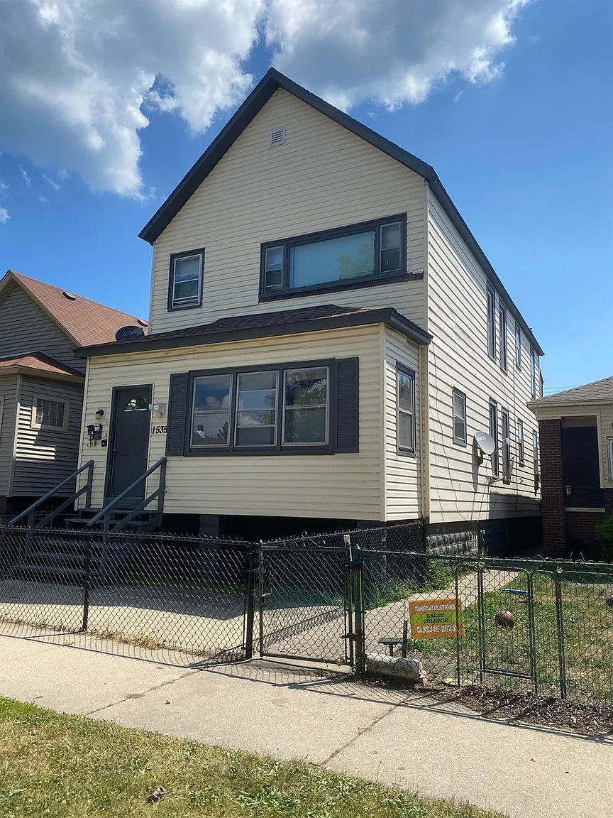 1535 Myrtle Ave photo 1