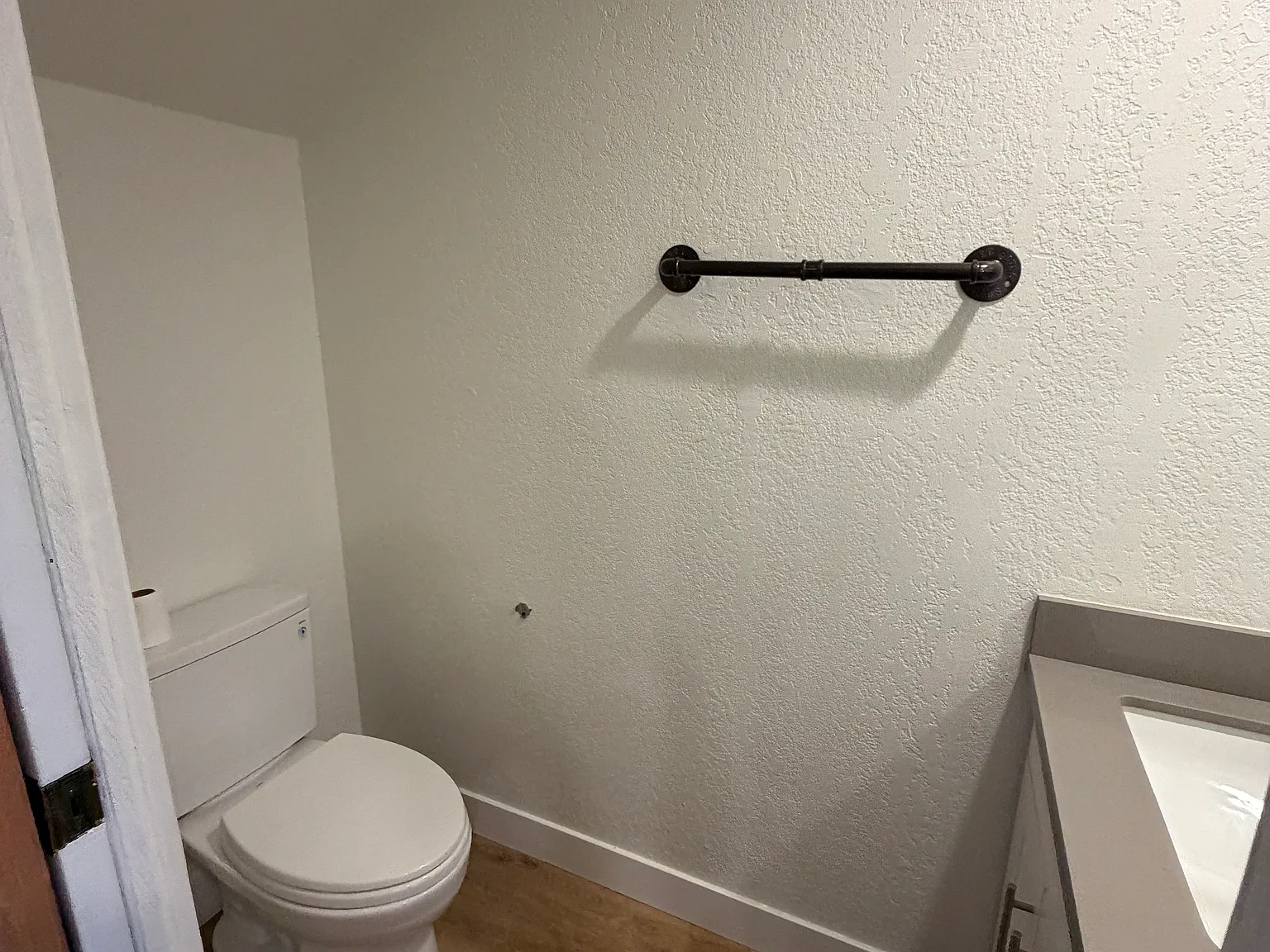 2 bed, 1200 sqft, $1,950 — Photo 4
