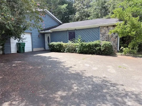 1839 Quail Wood Dr, Stone Mountain, GA 30088