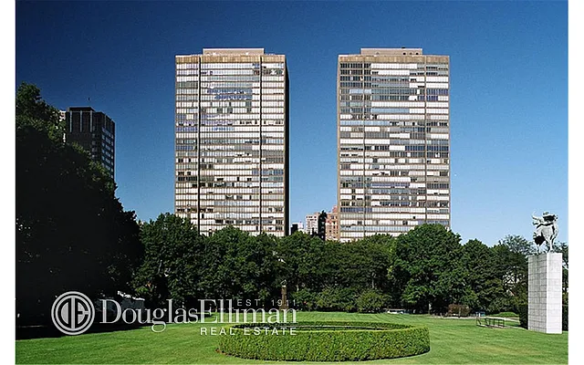 Sold by Douglas Elliman | media 25