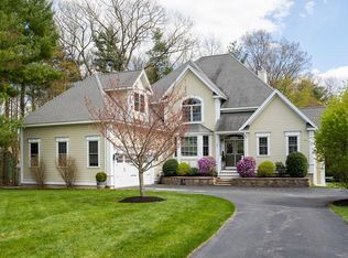 20 Village Rd, Pepperell, MA 01463