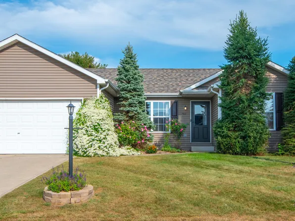 702 Luke Dr, Westville, IN 46391