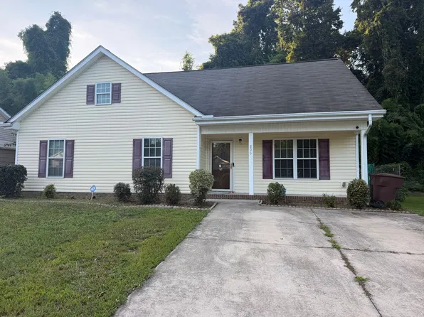 806 Borders Ter, Greensboro, NC 27401