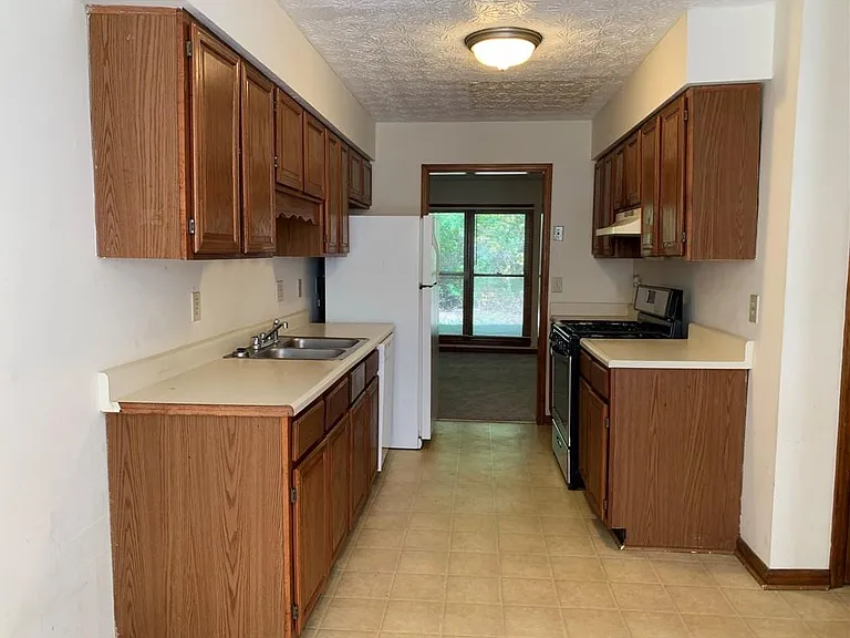 1103 Booth Ct SW — Photo 15
