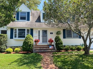 229 Union Ave, Islip, NY 11751