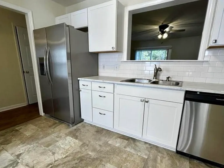 4205 Williamsbrook Ln #B — Photo 8