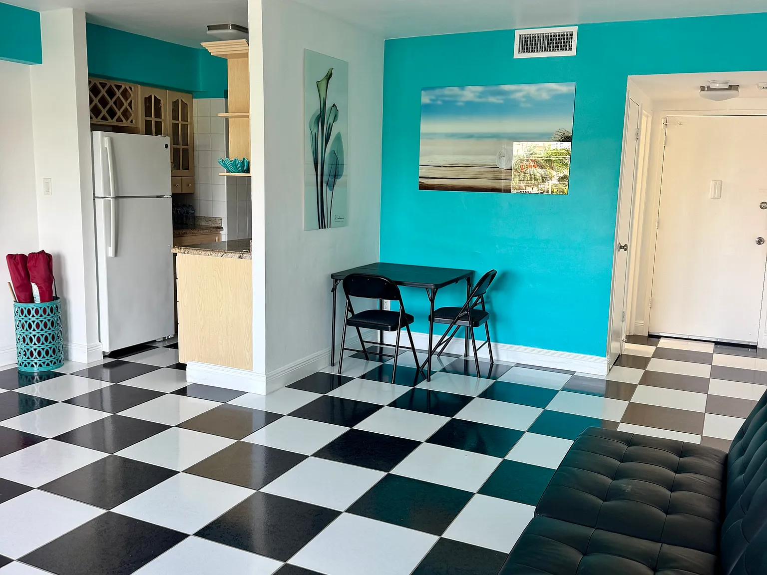 1 bed, 1.5 bath, 725 sqft, $2,300 — Photo 3