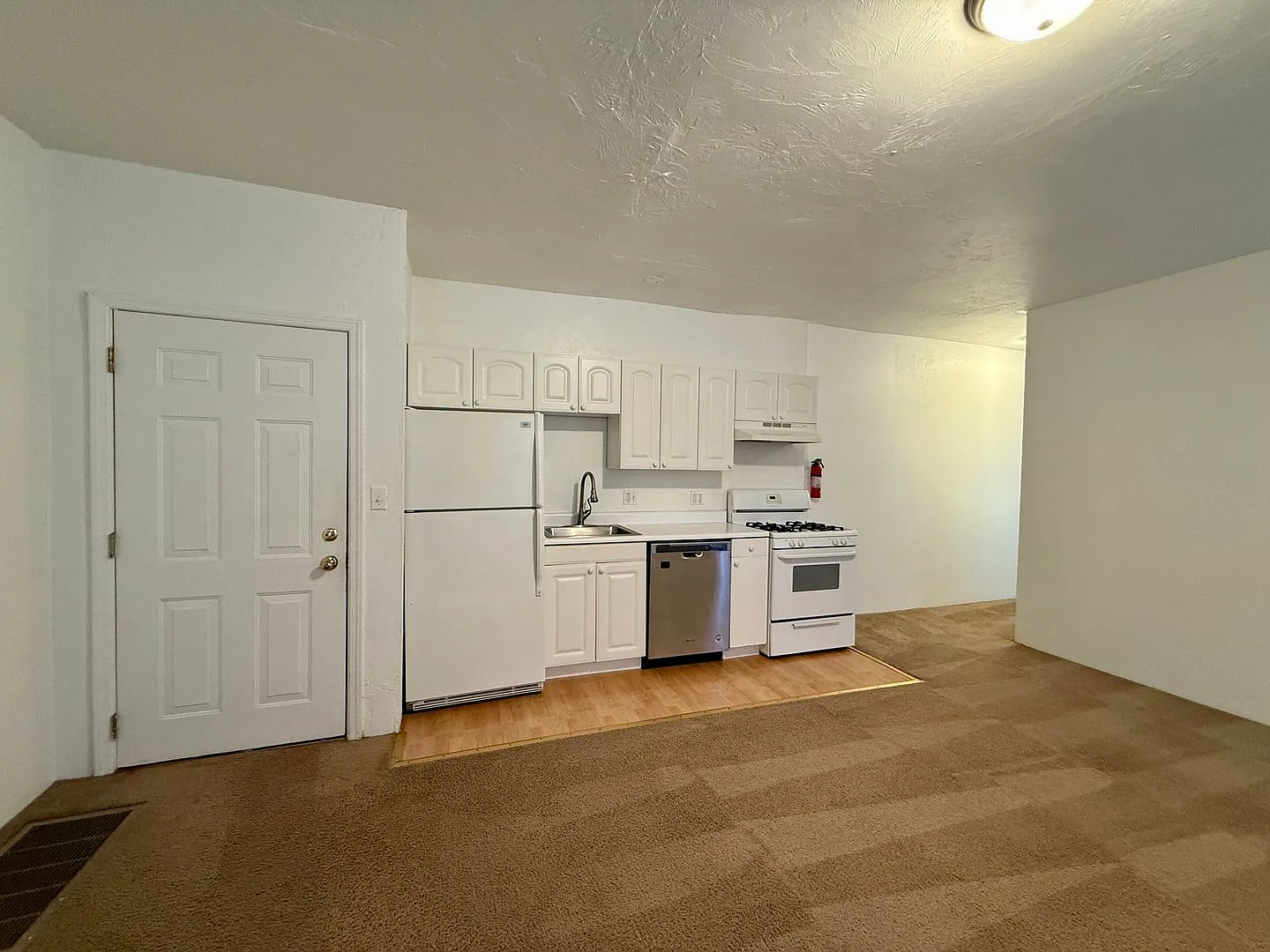 3609 Dawson St — Photo 2