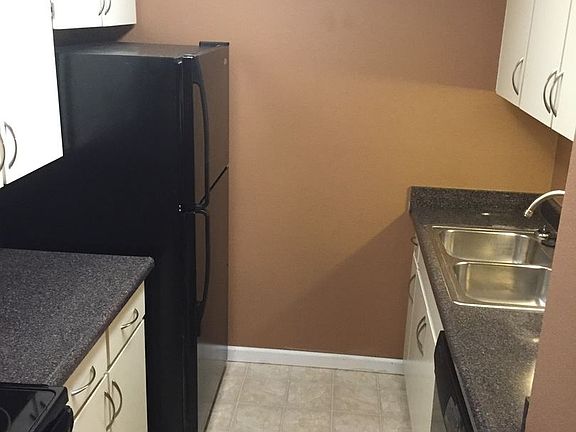 4th image of 6212 Robinson St APT 4