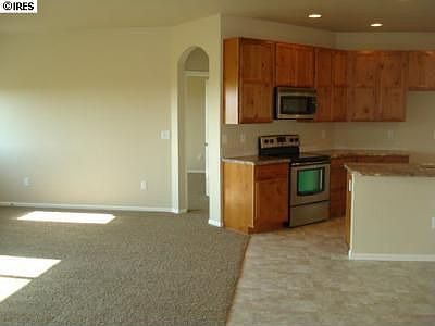 5th image of 581 Wind River Dr