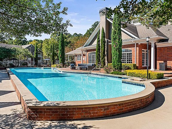 Resort-Style Pool
