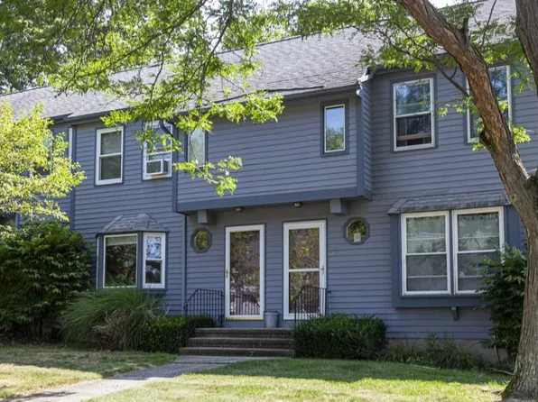 1 Abbott Rd, Ellington, CT 06029