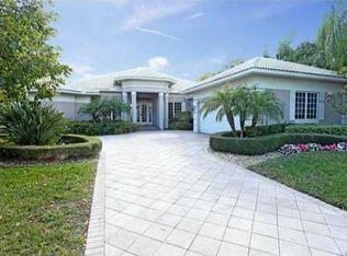 127 Pembroke Dr, Palm Beach Gardens, FL 33418