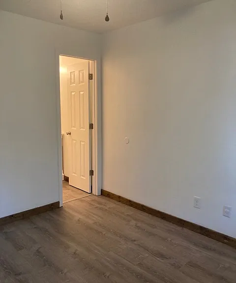 122 Limerick Dr — Photo 8