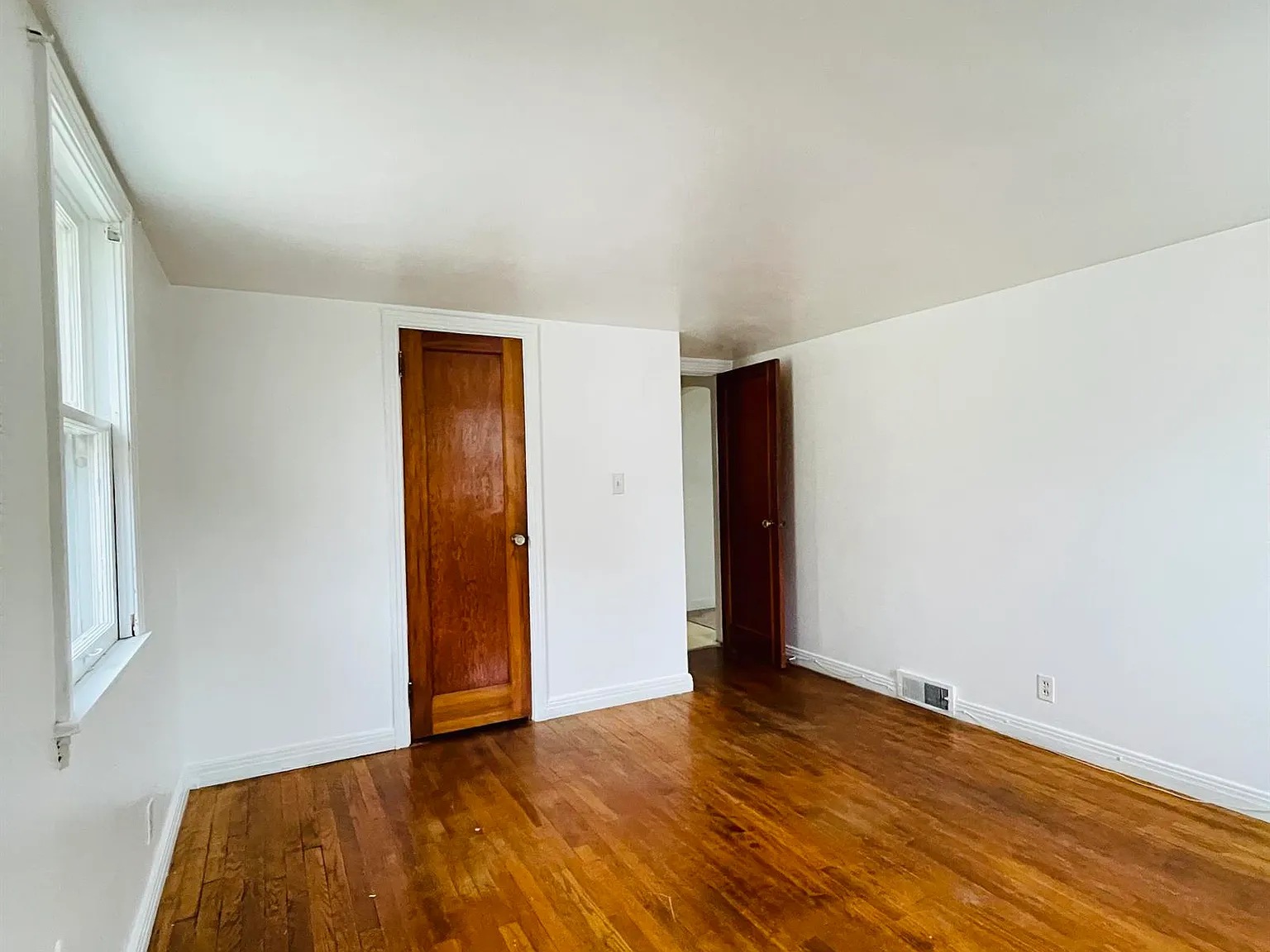 105 Cleveland Ave — Photo 4