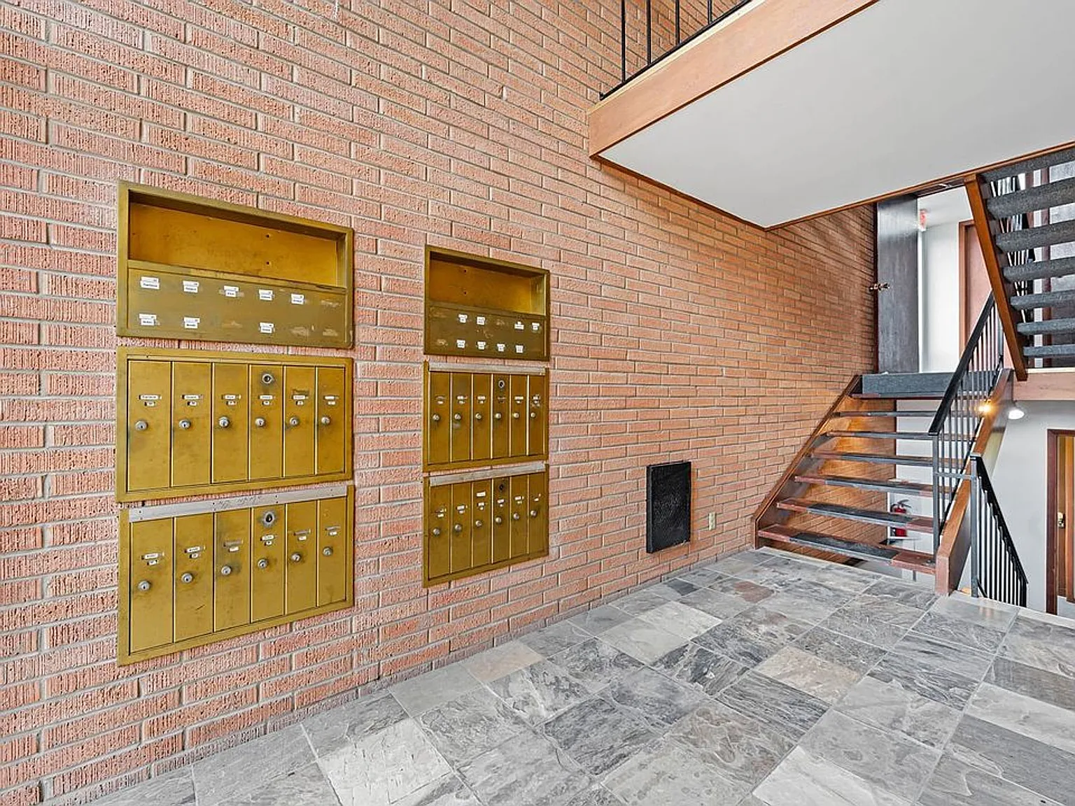 Wesleyan Apartments — Photo 4